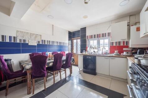 Kitchen/Dining Area