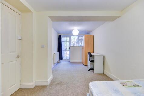 183 Elm Grove Bedroom 1