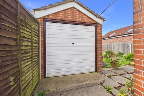 Detached Garage
