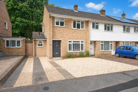 8 Nightingale Drive (29).jpg