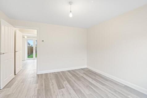 Unfurnished Lounge