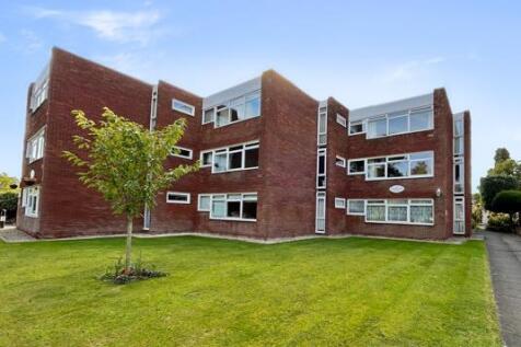 This spacious one-bedroomed briefly comprises; hallway with fitted cloaks cupboard, light and modern open plan lounge and kitchen, large double bedroom, shower room and secure gated access to the gara