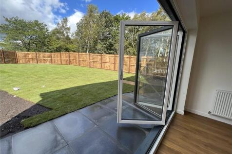 Lounge-Rear Gardens