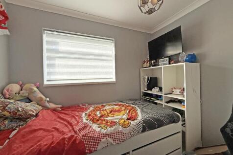 Coppice Gardens 3 - Bed 3.jpg