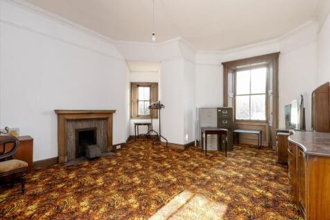 12 bed, 4 bath Detached in Edinburgh - Photo 17