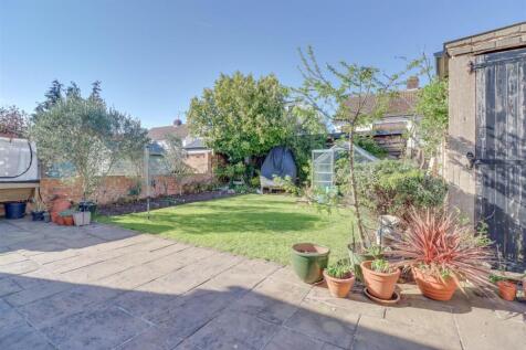 126 NEVENDON ROAD-14.jpg