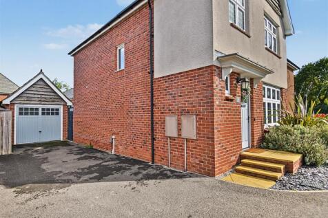 Detached Garage