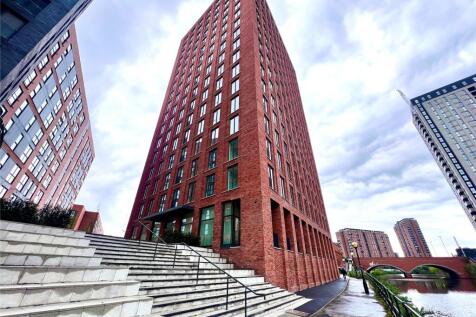 Luxurious 2-Bedroom Penthouse Apartment in Silkbank Wharf, Manchester M5 4JR Welcome to your dream home! This stunning 2-bedroom penthouse apartment at Silkbank Wharf offers a perfect blend of modern
