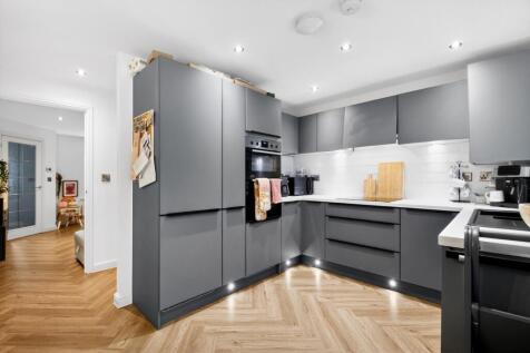 16stablemews-9.jpg