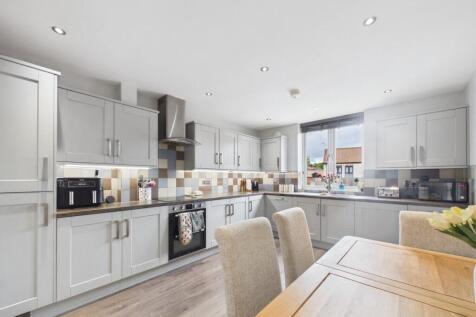 Kitchen/Dining Area