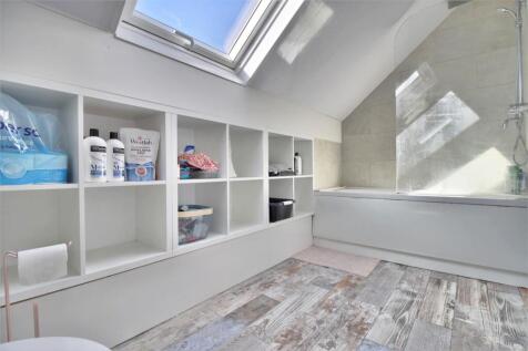 Student-lettings-Bathroom 2 1.jpg