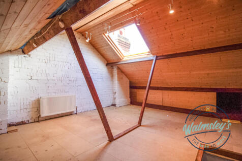Boarded loft room with skylight & heating