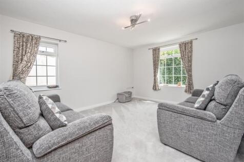 Living Room: