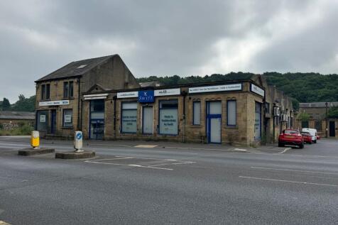 Retail Property (high street) to rent in huddersfield