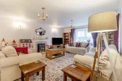 8682145-interior14.jpg