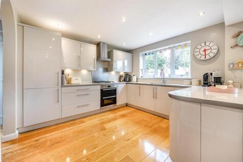 4 Acorn Way, Silverstone