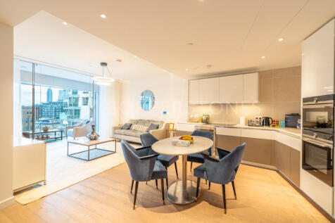 An incredible 3 bedroom apartment on the 7th floor of the Battersea Roof Gardens building with a parking space and a winter garden, offering breathtaking views of the Power Station and Electric Boulev