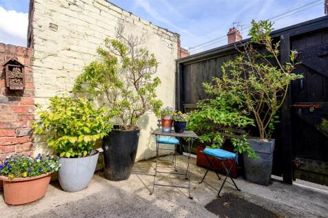COURTYARD 2