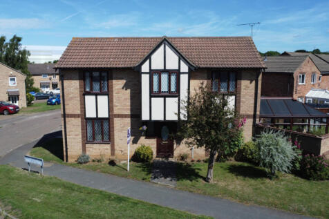 4 Bedroom Detached for Sale in Rendlesham Road, F