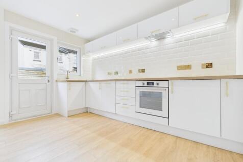 CAM05526G0-PR0021...