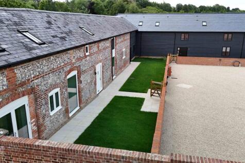 3 Egbury Barns Front