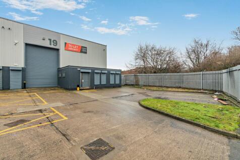 Trade Counter to rent in leeds