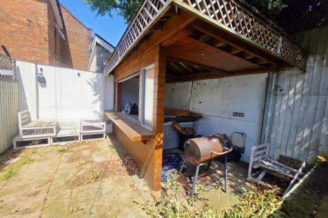 Garden & Enclosure