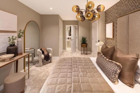 Impressive main bedroom