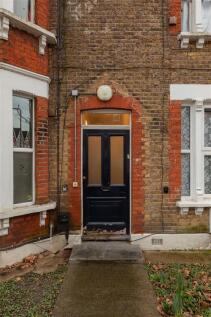 Carisbrooke Road, E17