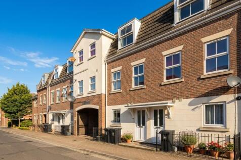 1 Bedroom Flat in PO1 5FE
