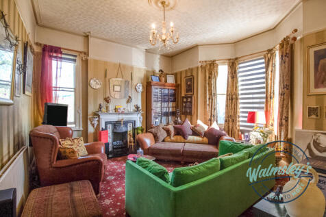 Decadent 1st floor front sitting room