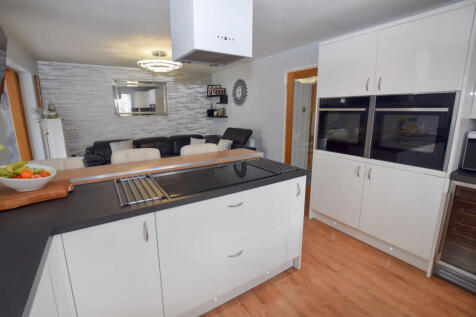 Dining Kitchen 6