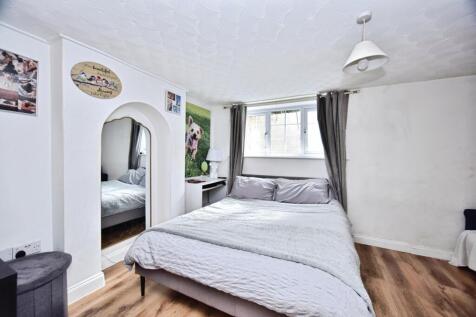 Lounge/Bedroom