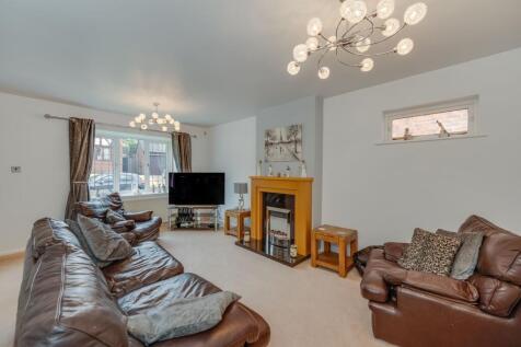 KITCHEN, DINER AND LIVING ROOM
