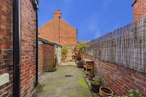 CAM01419G0-PR0107-STILL004.jpg