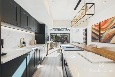 Kitchen/Family Room