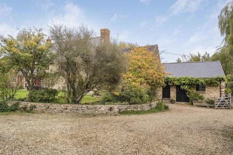 Lower End Farmhouse, 10 High Street South, Tiffiel