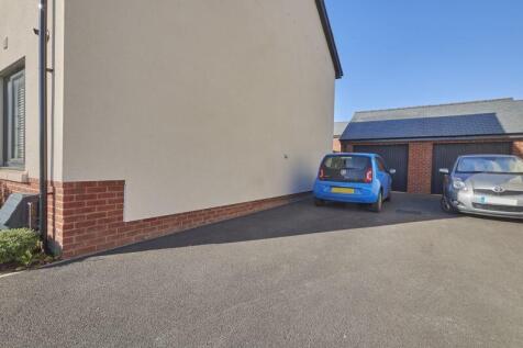 Garage & Parking