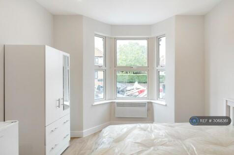 Flat in TW4 7BH