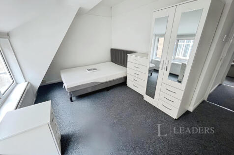 55263428-Room 204 20