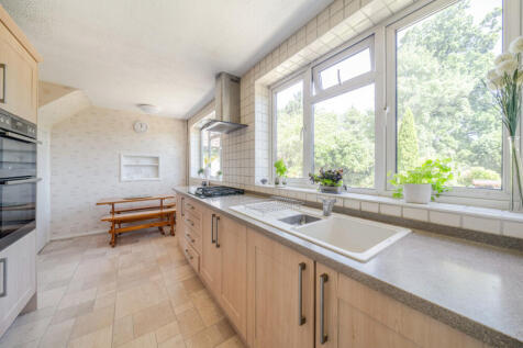 1327408-11-687a2a...