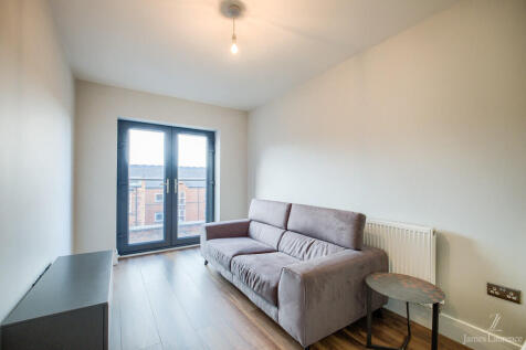 ** PARKING AVAILABLE AT ADDITIONAL COST** A bespoke apartment in the sought after location, The Folium, an intimate development just off St Pauls Square. The property is on the third floor offering op