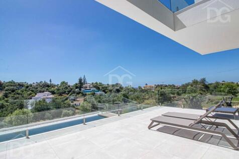 areeiro-almancil-luxury-modern-pool-seaviews