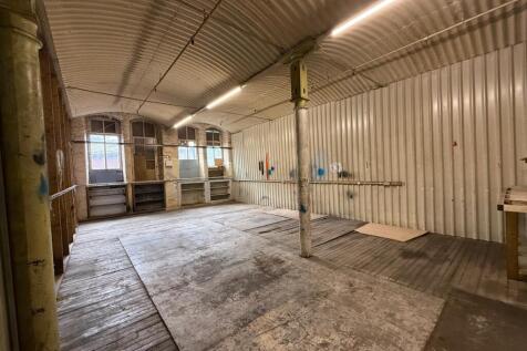 Light Industrial to rent in sowerby bridge