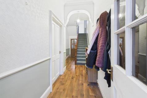 Hall 1.jpg