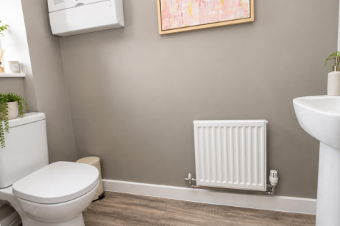 Ground floor cloakroom.png