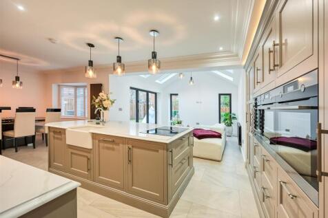 10 The Moat House-11.jpg
