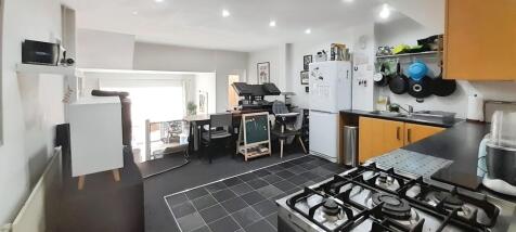 3759ef97-WhatsApp...