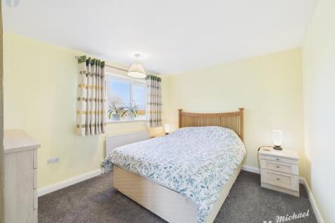 CAM03218G0-PR0553-STILL018