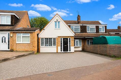 Front Garden & Drive